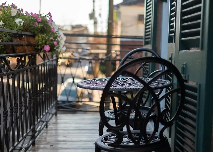 Royal Frenchmen Hotel&Bar