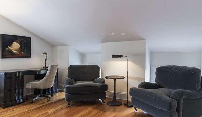 Royal Frenchmen Hotel&bar