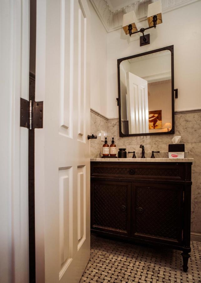 Royal Frenchmen Hotel&bar New Orleans